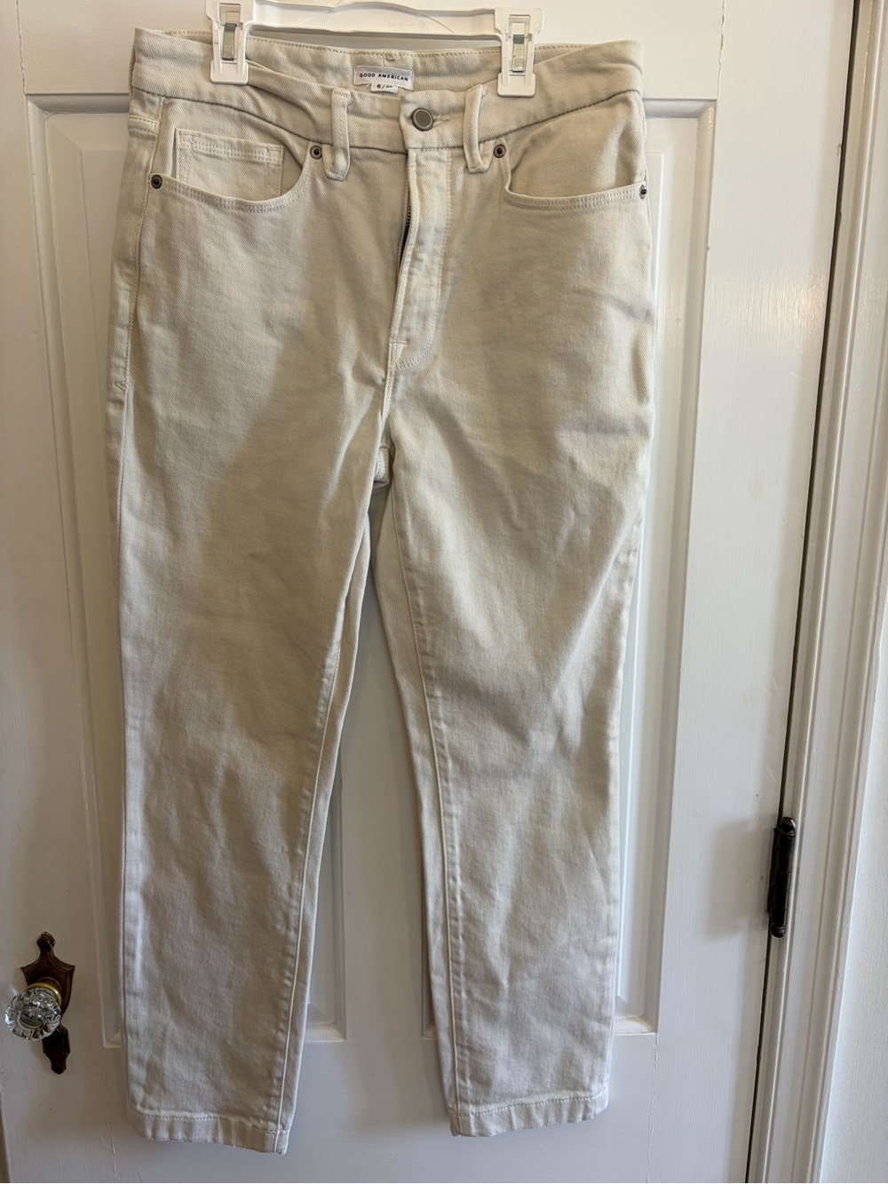 Good American Slim Straight Jeans in Bone Cream Color
